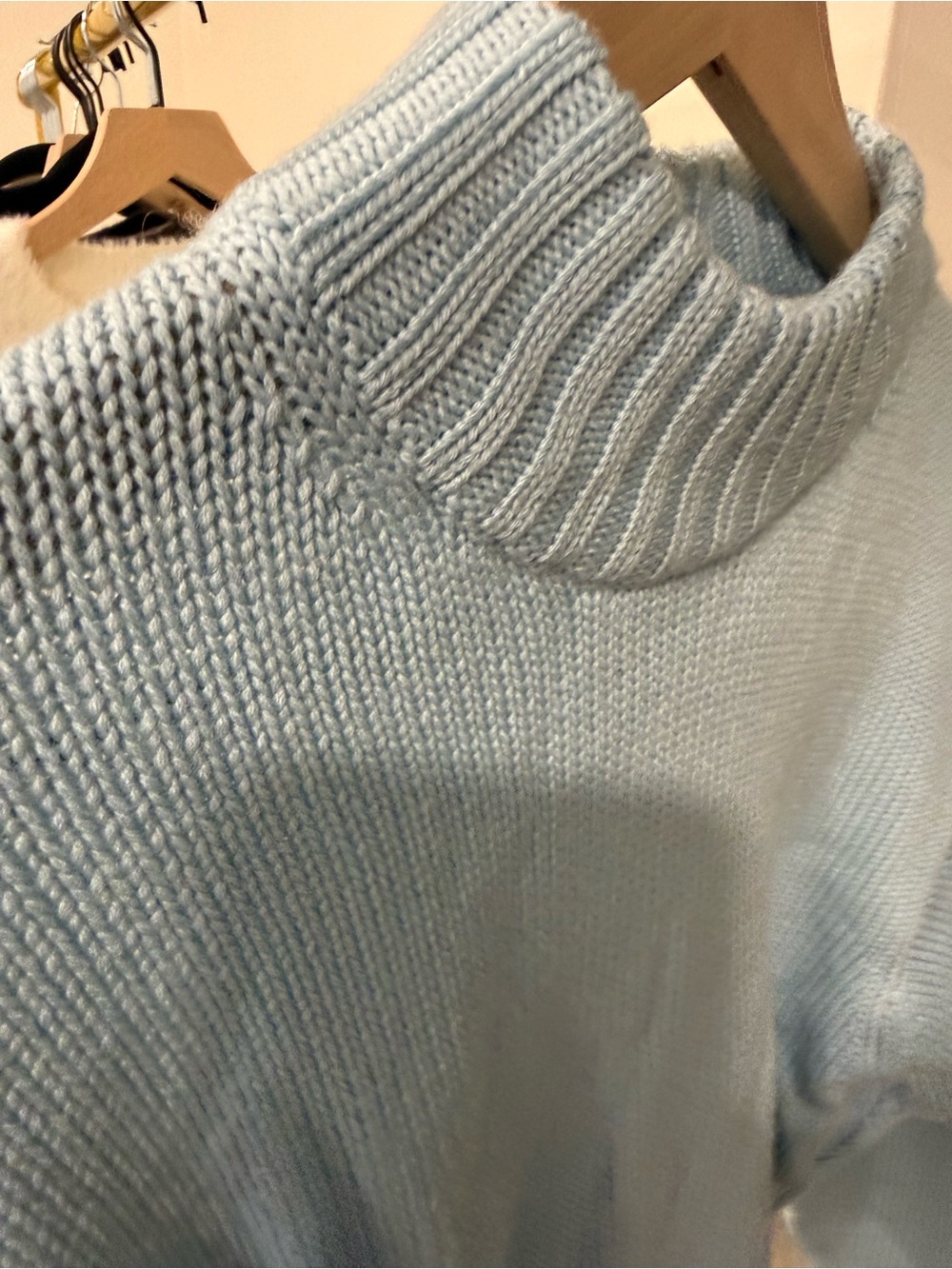 NWT Aritzia Wilfred Free Light Blue Harper Sweater Size Small - Picture 3 of 6